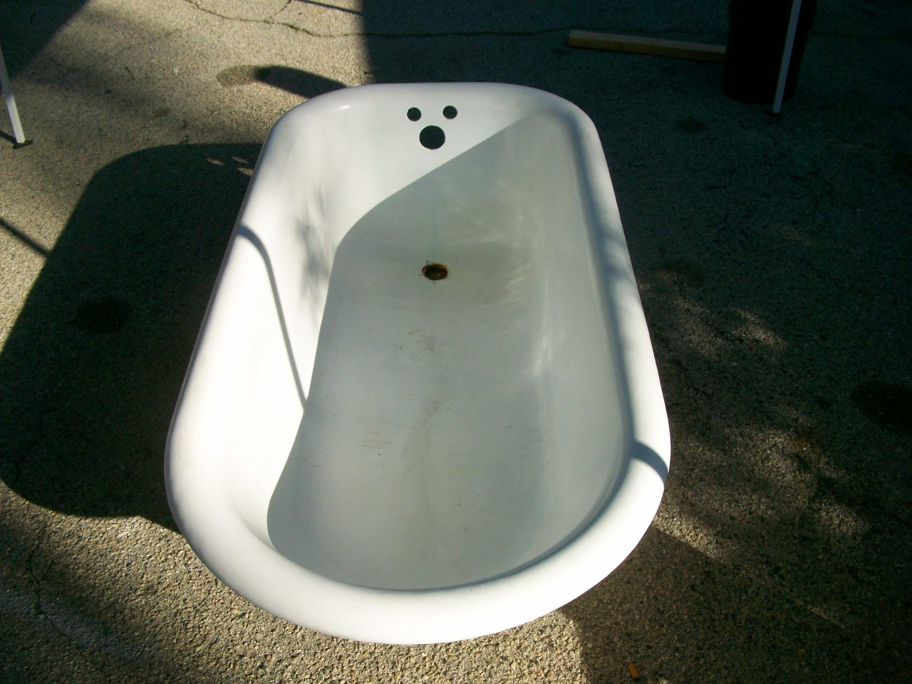 Claw Foot Tub (Before)
